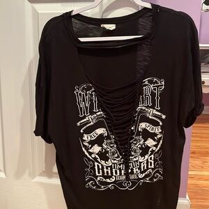 Black v neck T-shirt